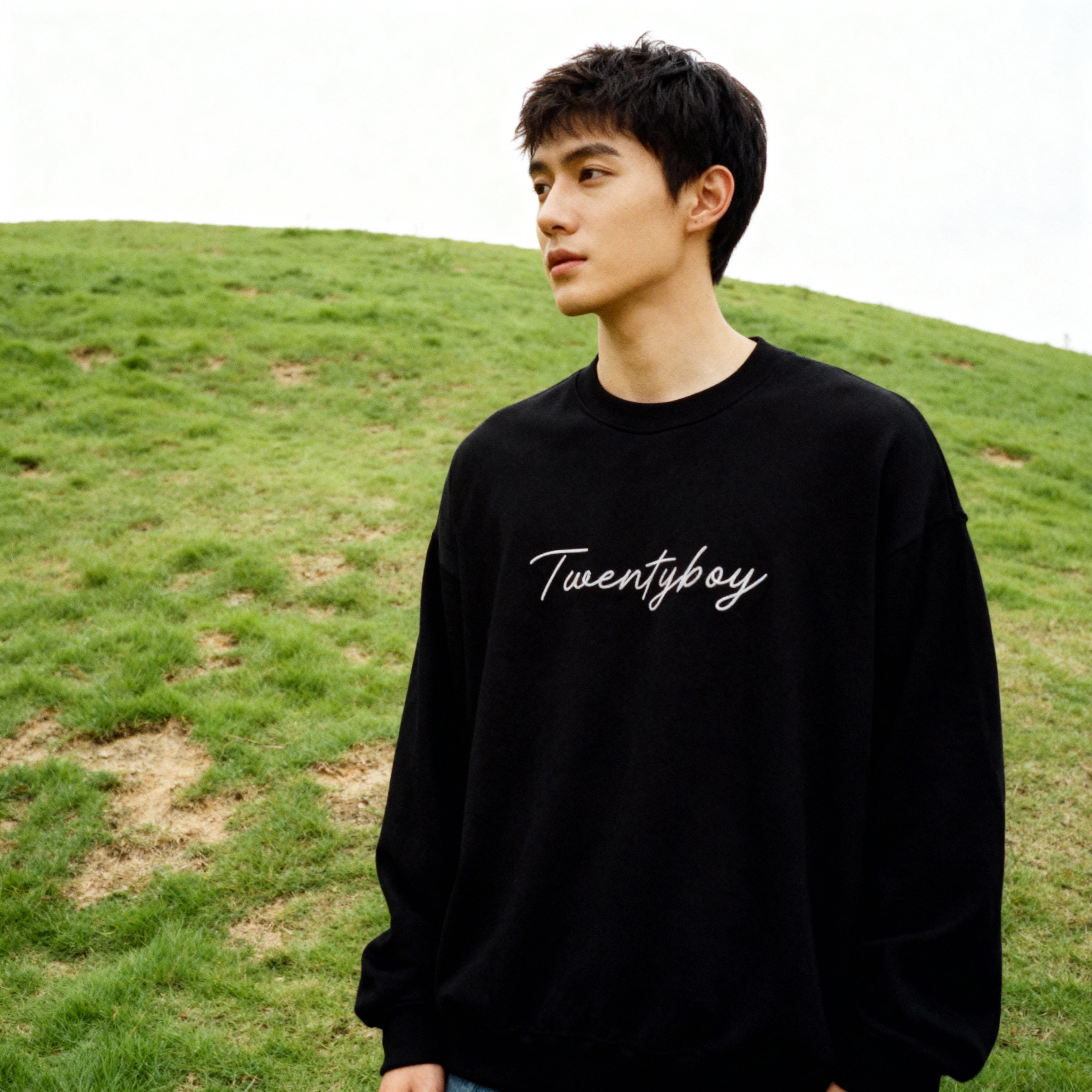 Twentyboy公式　ユニセックス スウェット　ブラック